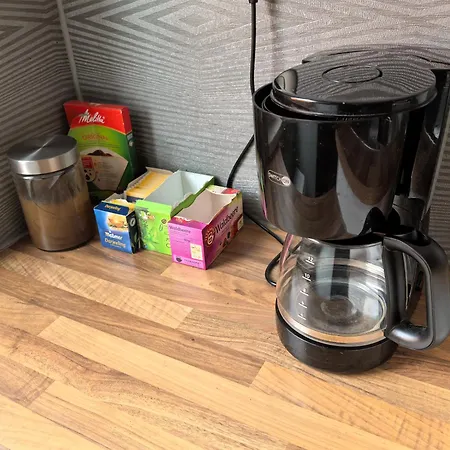 Monteur & Geschaeftsreisen In Cs11 בית אירוח