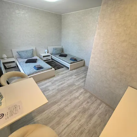 Monteur & Geschaeftsreisen In Cs11