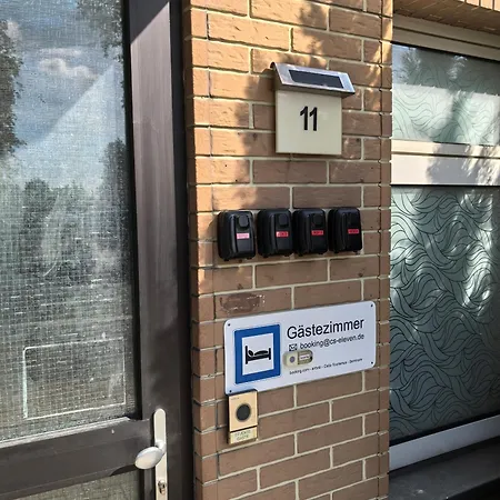 Monteur & Geschaeftsreisen In Cs11 סלה