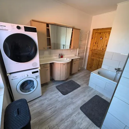 Monteur & Geschaeftsreisen In Cs11 *