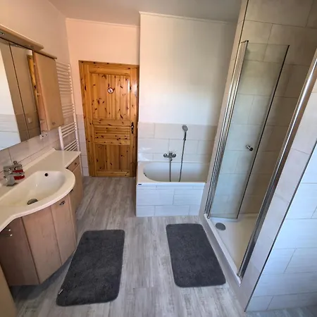 Monteur & Geschaeftsreisen In Cs11